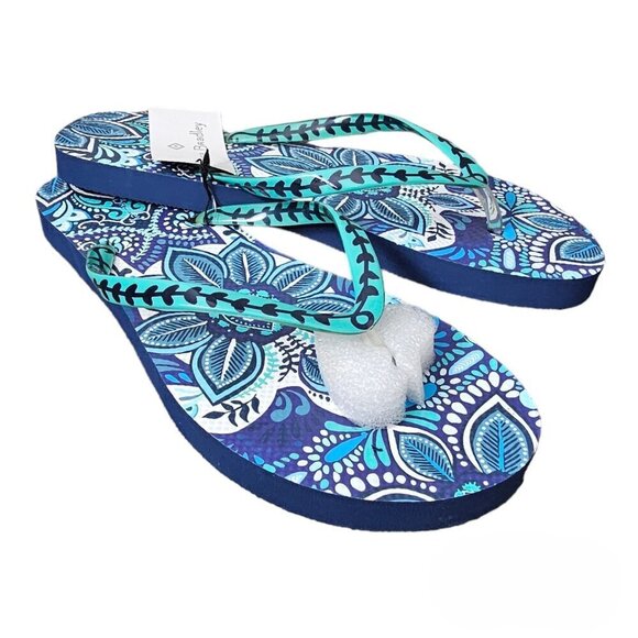 Vera Bradley Island Medallion Classic Flip Flop Blue Thong Sandals New - Picture 1 of 7